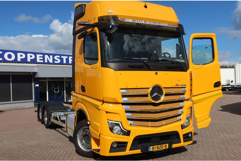 Mercedes-Benz Actros 2642 LL Chassis Cabine Giga space - Châssis cabine: photos 2 Mercedes-Benz Actros 2642 LL Chassis Cabine Giga space - Châssis cabine: photos 2