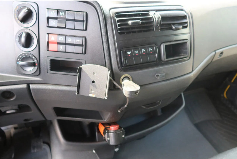 Remorqueuse Mercedes-Benz Atego 1221 L Takelwagen 6 persoons: photos 17