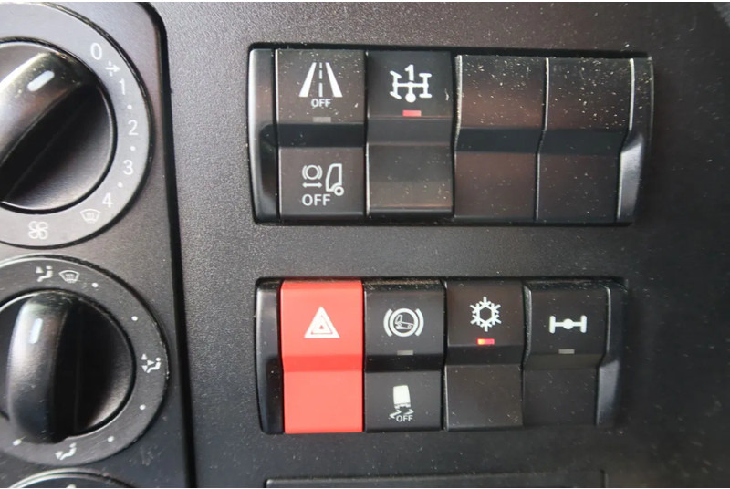 Remorqueuse Mercedes-Benz Atego 1221 L Takelwagen 6 persoons: photos 18