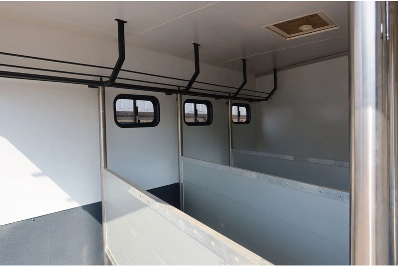 Mercedes-Benz Atego 816 L 3 Paarden/4 Ponies Nieuwe APK + nieuwe accu. - Camion chevaux: photos 3 Mercedes-Benz Atego 816 L 3 Paarden/4 Ponies Nieuwe APK + nieuwe accu. - Camion chevaux: photos 3