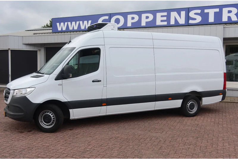 Mercedes-Benz Sprinter 317 Carrier Xarios 350 Koel/Vries/Verwarmen met Nachtaansluiting 220 Volt - Utilitaire frigorifique: photos 3 Mercedes-Benz Sprinter 317 Carrier Xarios 350 Koel/Vries/Verwarmen met Nachtaansluiting 220 Volt - Utilitaire frigorifique: photos 3