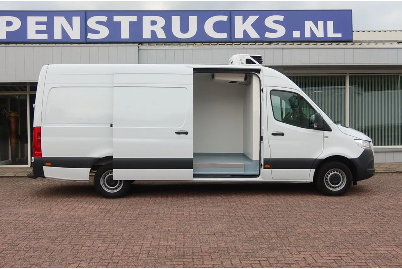 Mercedes-Benz Sprinter 317 Carrier Xarios 350 Koel/Vries/Verwarmen met Nachtaansluiting 220 Volt - Utilitaire frigorifique: photos 2 Mercedes-Benz Sprinter 317 Carrier Xarios 350 Koel/Vries/Verwarmen met Nachtaansluiting 220 Volt - Utilitaire frigorifique: photos 2