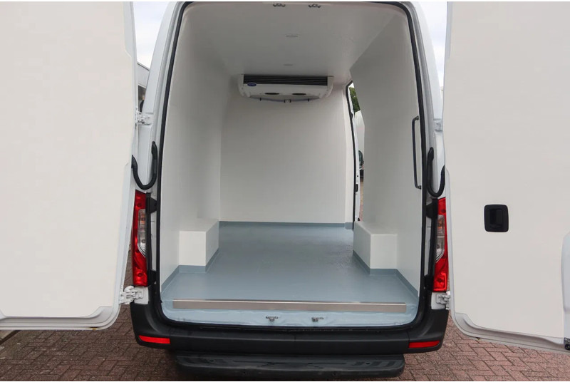 Mercedes-Benz Sprinter 317 Carrier Xarios 350 Koel/Vries/Verwarmen met Nachtaansluiting 220 Volt - Utilitaire frigorifique: photos 4 Mercedes-Benz Sprinter 317 Carrier Xarios 350 Koel/Vries/Verwarmen met Nachtaansluiting 220 Volt - Utilitaire frigorifique: photos 4
