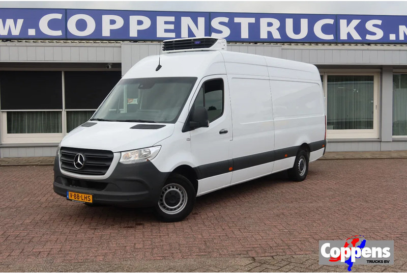 Mercedes-Benz Sprinter 317 Carrier Xarios 350 Koel/Vries/Verwarmen met Nachtaansluiting 220 Volt - Utilitaire frigorifique: photos 1 Mercedes-Benz Sprinter 317 Carrier Xarios 350 Koel/Vries/Verwarmen met Nachtaansluiting 220 Volt - Utilitaire frigorifique: photos 1