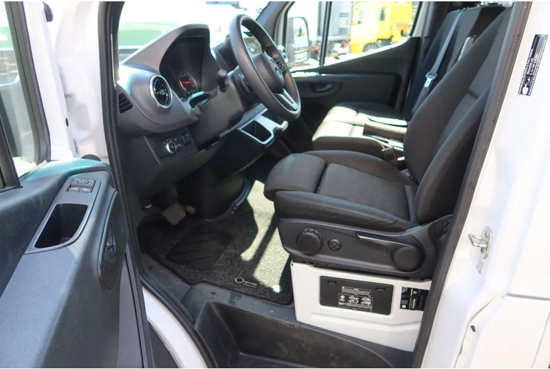 Mercedes-Benz Sprinter 515 CDI - Fourgon grand volume: photos 5 Mercedes-Benz Sprinter 515 CDI - Fourgon grand volume: photos 5
