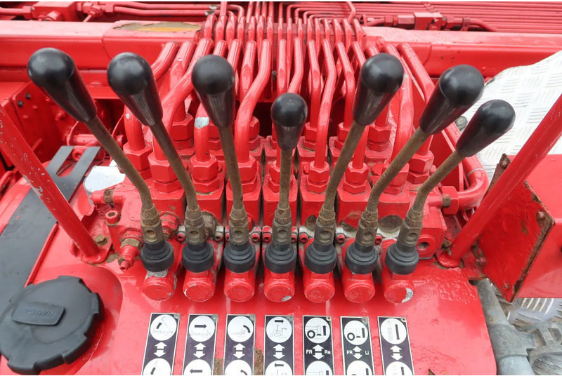 Volvo FH 460 Hooklift 8x2 Haakarm. 3x Steering axle - Camion - système de câble: photos 4 Volvo FH 460 Hooklift 8x2 Haakarm. 3x Steering axle - Camion - système de câble: photos 4