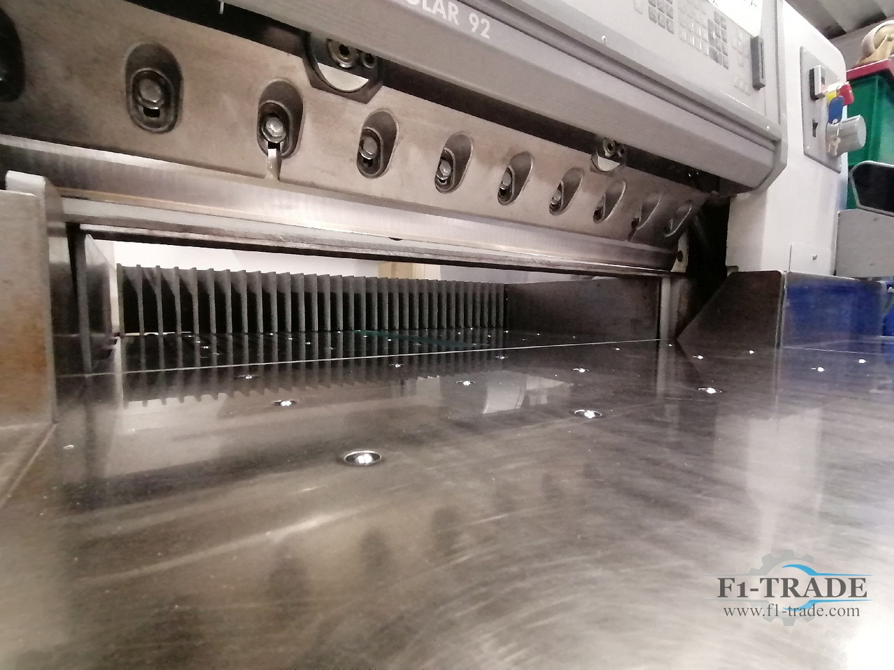 Polar 92 E - Massicot: photos 3 Polar 92 E - Massicot: photos 3