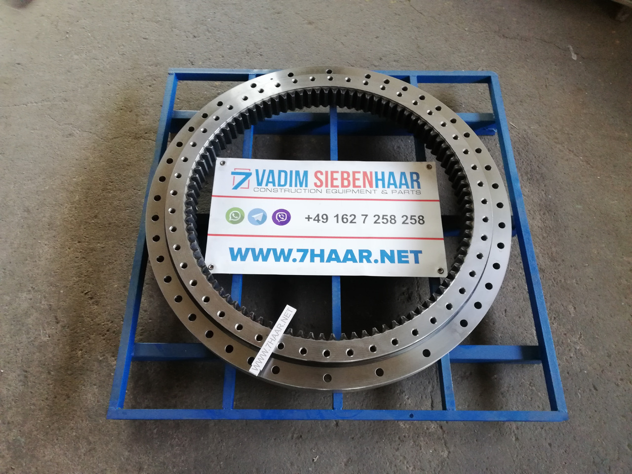 Liebherr Slewring Drehkranz OPU Łożysko wieńcowe 933816501 Liebherr R 934 - Couronne d'orientation pour Pelle: photos 1 Liebherr Slewring Drehkranz OPU Łożysko wieńcowe 933816501 Liebherr R 934 - Couronne d'orientation pour Pelle: photos 1
