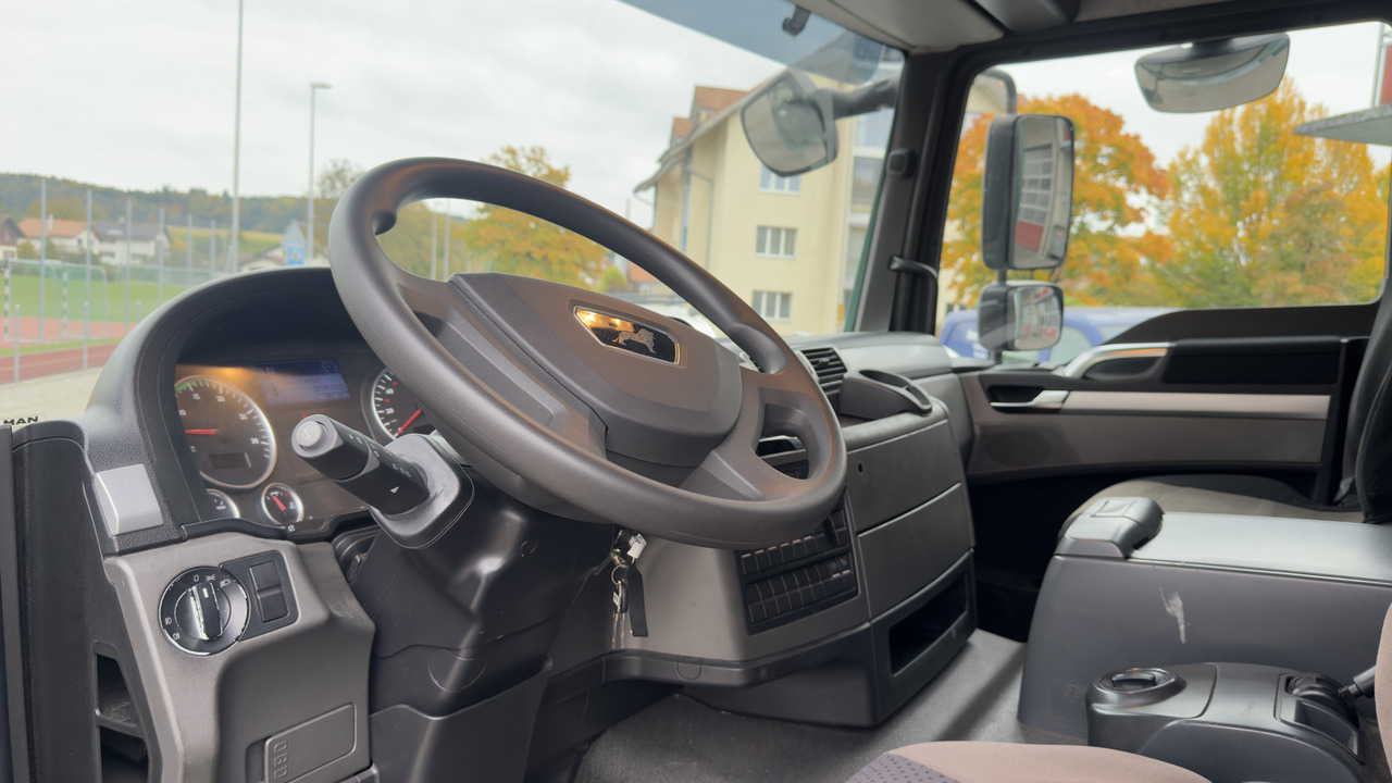 Camion fourgon MAN TGM 15.290: photos 8 Camion fourgon MAN TGM 15.290: photos 8