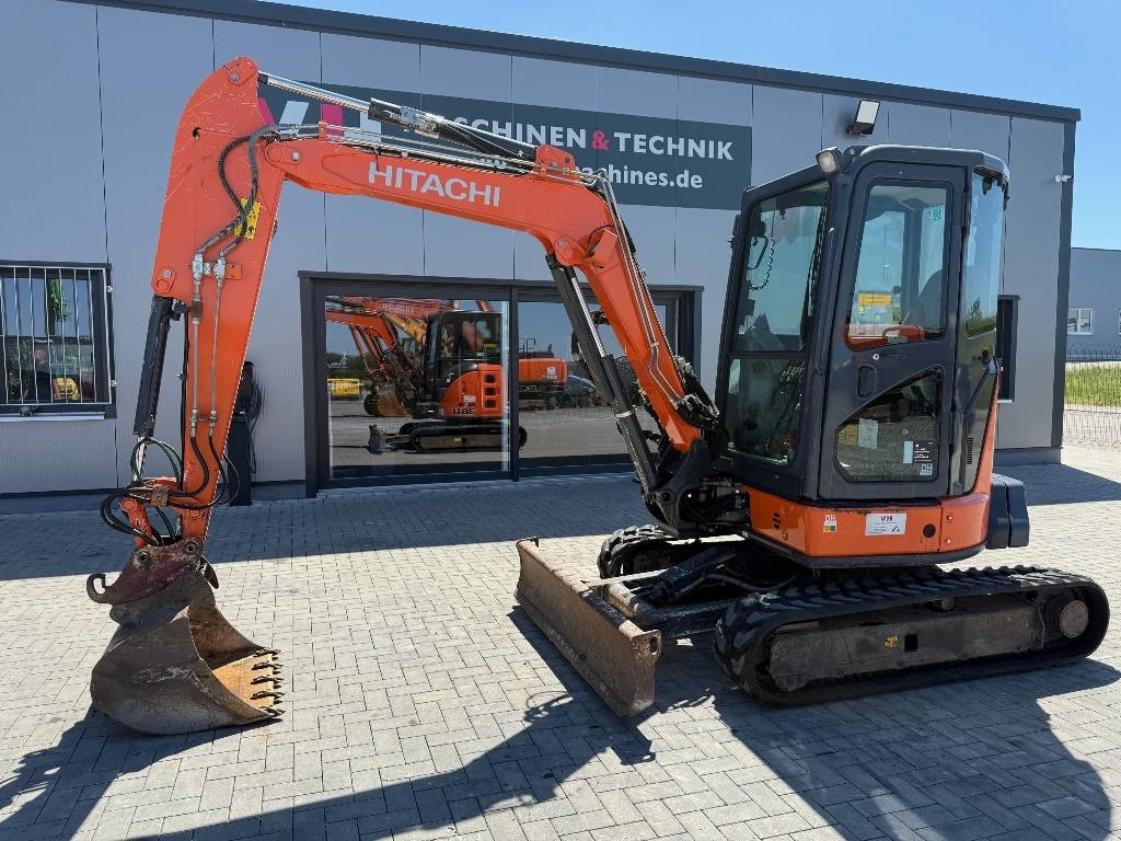 Hitachi ZX 38 U-5 A - Mini pelle: photos 1 Hitachi ZX 38 U-5 A - Mini pelle: photos 1