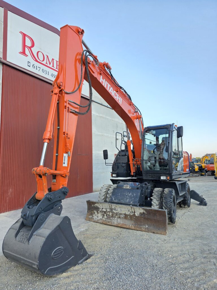 HITACHI ZX140W-6 - Pelle sur pneus: photos 2 HITACHI ZX140W-6 - Pelle sur pneus: photos 2