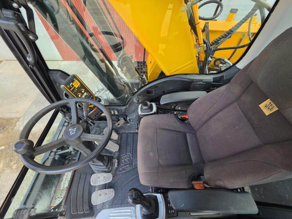 JCB JS200WT4 en leasing occasion JCB JS200WT4: photos 10