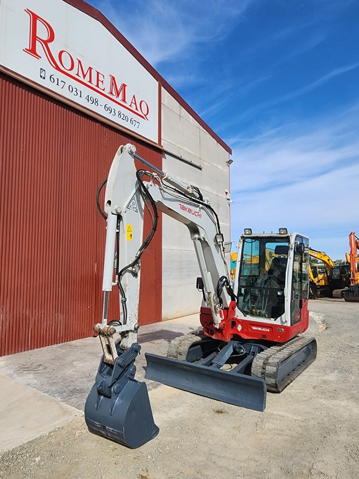 TAKEUCHI TB260 - Mini pelle: photos 3 TAKEUCHI TB260 - Mini pelle: photos 3