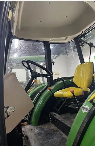 John Deere 1404 - Tracteur agricole: photos 3 John Deere 1404 - Tracteur agricole: photos 3