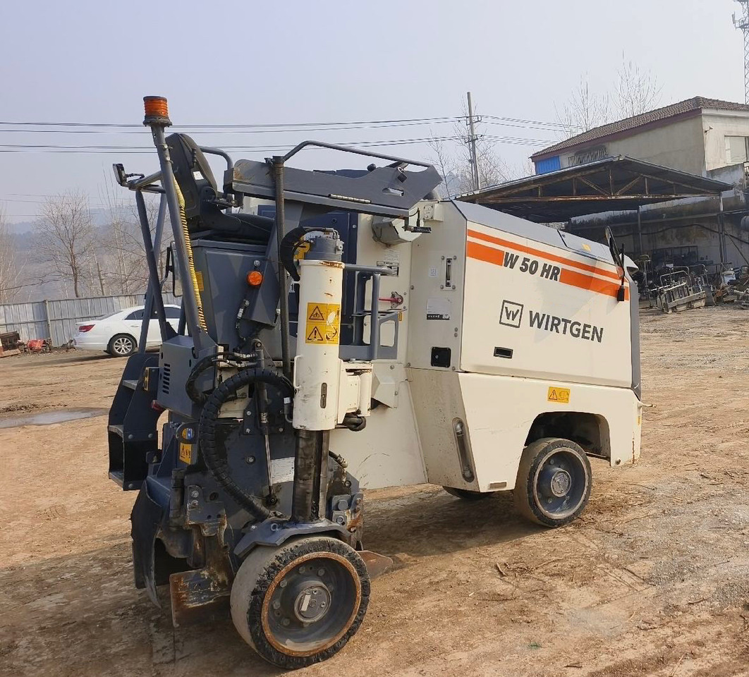 WIRTGEN W50HR miling machine - Fraiseuse à froid: photos 1 WIRTGEN W50HR miling machine - Fraiseuse à froid: photos 1