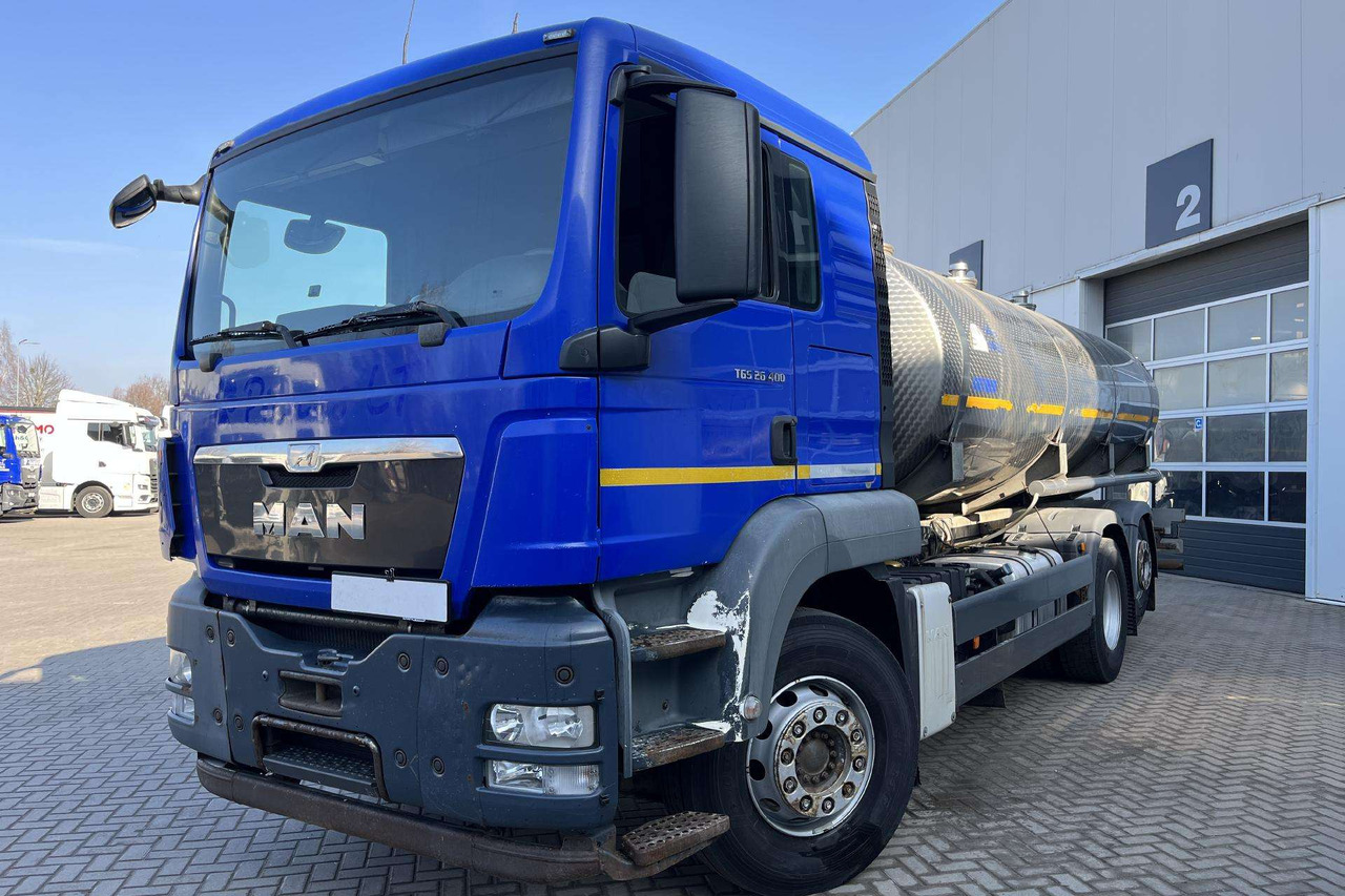 MAN TGS 26.400 6X2-2 Pienovežis (8488) - Camion citerne, Remorque citerne: photos 1 MAN TGS 26.400 6X2-2 Pienovežis (8488) - Camion citerne, Remorque citerne: photos 1