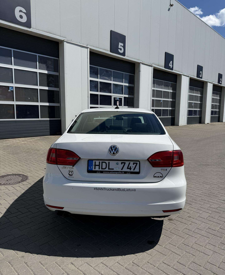 Berline Volkswagen Jetta: photos 6