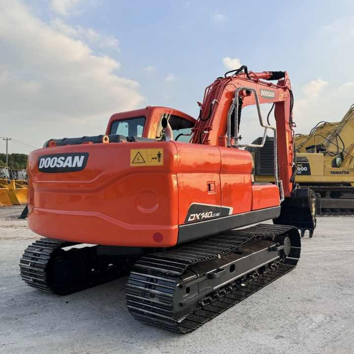 14 Ton Original Korea Used Doosan DX140LC-9c DX 140 150 225 300 Hydraulic Crawler Excavators in Good Condition Doosan140 - Pelle: photos 3 14 Ton Original Korea Used Doosan DX140LC-9c DX 140 150 225 300 Hydraulic Crawler Excavators in Good Condition Doosan140 - Pelle: photos 3