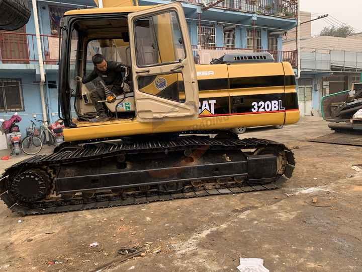 20Tons excavator Used CAT Excavator 325D 320D 320B 320BL 320C 320CL On sale - Pelle sur chenille: photos 4 20Tons excavator Used CAT Excavator 325D 320D 320B 320BL 320C 320CL On sale - Pelle sur chenille: photos 4