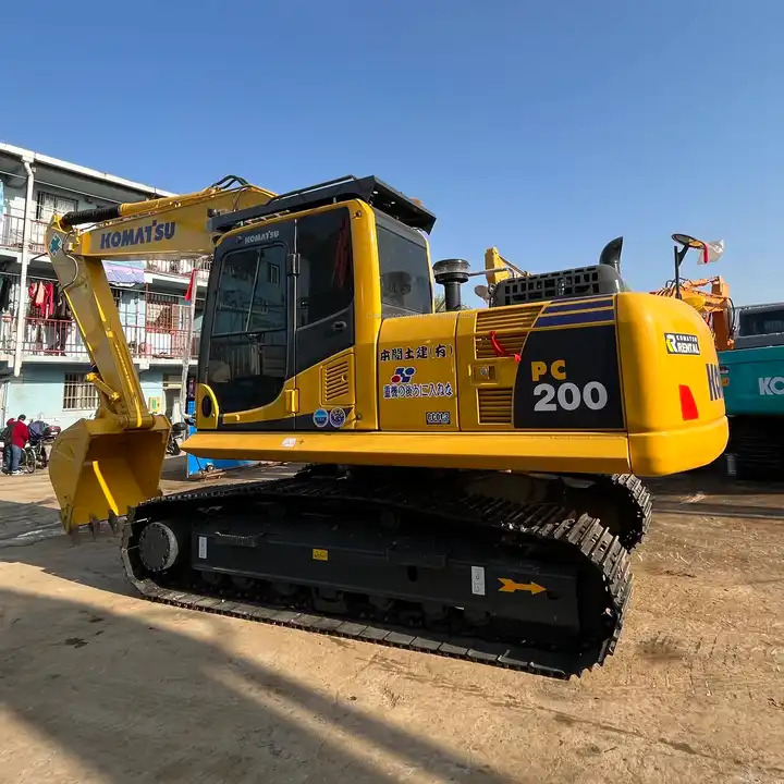 20t Used Excavator Komatsu Pc200-8 Made In 2020 - 2021 Year Original Japan - Pelle: photos 2 20t Used Excavator Komatsu Pc200-8 Made In 2020 - 2021 Year Original Japan - Pelle: photos 2