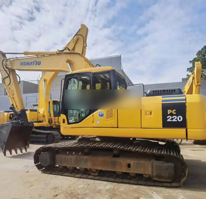 Good Condition Komatsu Used PC220-7 Hydraulic Crawler Excavator Suitable For Construction/ Agriculture Digging - Pelle sur chenille: photos 1 Good Condition Komatsu Used PC220-7 Hydraulic Crawler Excavator Suitable For Construction/ Agriculture Digging - Pelle sur chenille: photos 1