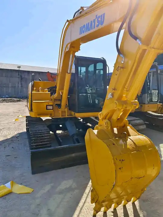 Japan Second Hand Used Hydraulic Crawler Excavator PC55 PC60 PC35 PC120 Digger Komatsu PC60-7 Excavator - Pelle: photos 4 Japan Second Hand Used Hydraulic Crawler Excavator PC55 PC60 PC35 PC120 Digger Komatsu PC60-7 Excavator - Pelle: photos 4