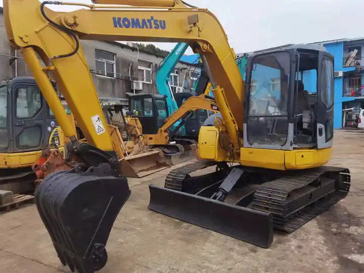 Japan Surplus Backhoe Excavator Komatsu Pc78us Pc60 Tracked Excavator With Blade Dozer For The Philippines in Shanghai - Pelle sur chenille: photos 4 Japan Surplus Backhoe Excavator Komatsu Pc78us Pc60 Tracked Excavator With Blade Dozer For The Philippines in Shanghai - Pelle sur chenille: photos 4