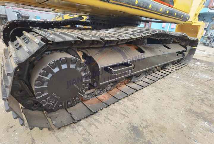 Japanese Caterpillar 320C boutique used excavator hydraulic crawler second-hand cat machinery - Pelle sur chenille: photos 4 Japanese Caterpillar 320C boutique used excavator hydraulic crawler second-hand cat machinery - Pelle sur chenille: photos 4