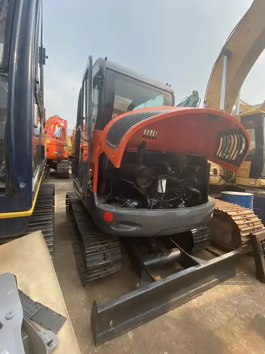 ON SALE Doosan 6ton dx60 Used excavator on sale in stock - Pelle sur chenille: photos 5 ON SALE Doosan 6ton dx60 Used excavator on sale in stock - Pelle sur chenille: photos 5