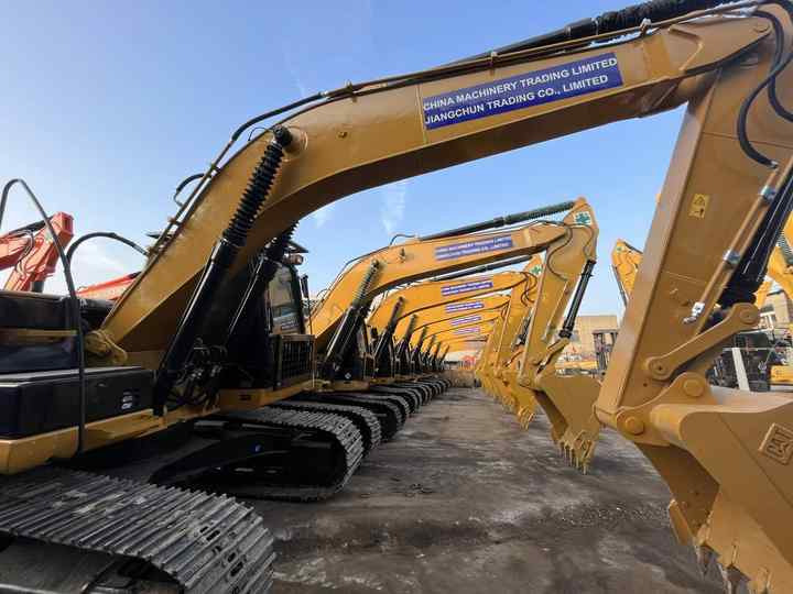 Second Hand Large Excavator CAT 320D 320d2 Caterpillar 20 Ton Used Crawler Excavator Caterpillar 320 Excavators - Pelle: photos 3 Second Hand Large Excavator CAT 320D 320d2 Caterpillar 20 Ton Used Crawler Excavator Caterpillar 320 Excavators - Pelle: photos 3