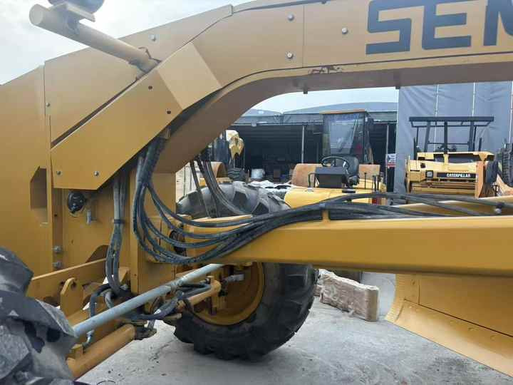 Second Hand SEM921 Motor Grader / Second Hand Motor Grader Sem 921 922 919 SEM Motor Grader for Sale - Niveleuse: photos 5 Second Hand SEM921 Motor Grader / Second Hand Motor Grader Sem 921 922 919 SEM Motor Grader for Sale - Niveleuse: photos 5