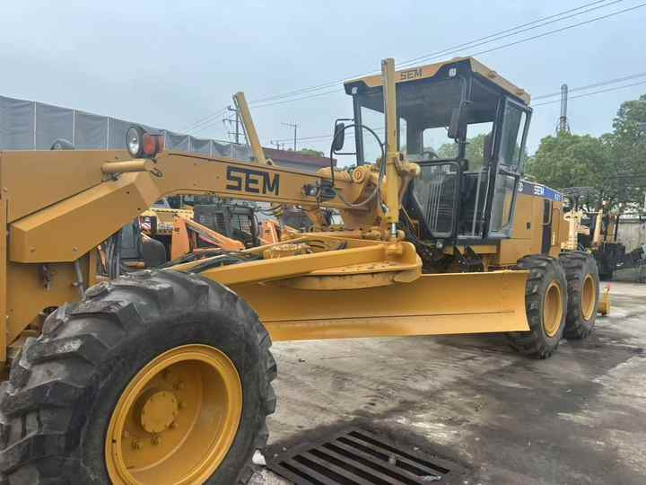 Second Hand SEM921 Motor Grader / Second Hand Motor Grader Sem 921 922 919 SEM Motor Grader for Sale - Niveleuse: photos 4 Second Hand SEM921 Motor Grader / Second Hand Motor Grader Sem 921 922 919 SEM Motor Grader for Sale - Niveleuse: photos 4