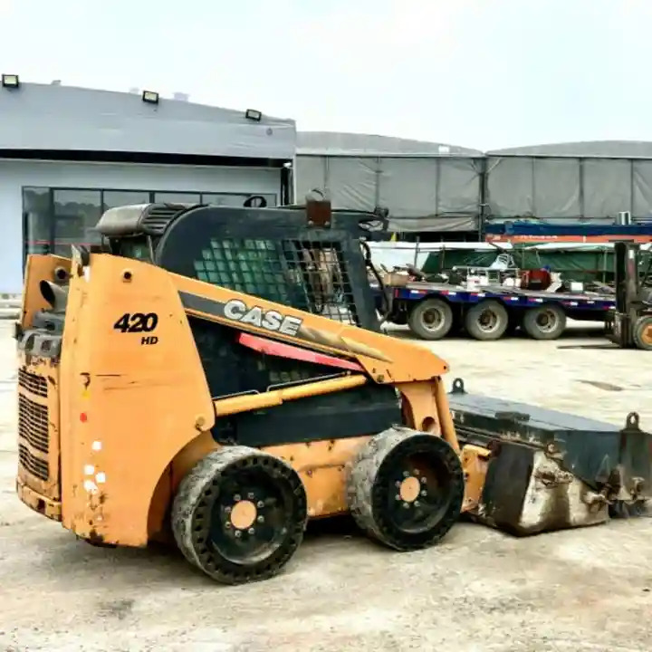 Used Case 420 Backhoe Loader Used Skid Steer Loader CASE 430 CASE 440 - Mini chargeuse: photos 4 Used Case 420 Backhoe Loader Used Skid Steer Loader CASE 430 CASE 440 - Mini chargeuse: photos 4