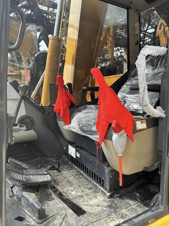 Used Komatsu PC 60-7 with Good Condition in Shanghai - Pelle: photos 4 Used Komatsu PC 60-7 with Good Condition in Shanghai - Pelle: photos 4