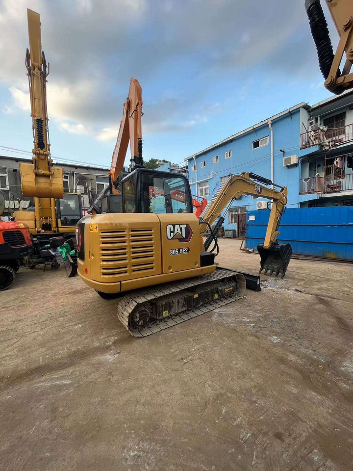 Used construction machine 305.5E2 CAT excavator mini 5 tons excavator in good condition on sale - Pelle sur chenille: photos 3 Used construction machine 305.5E2 CAT excavator mini 5 tons excavator in good condition on sale - Pelle sur chenille: photos 3