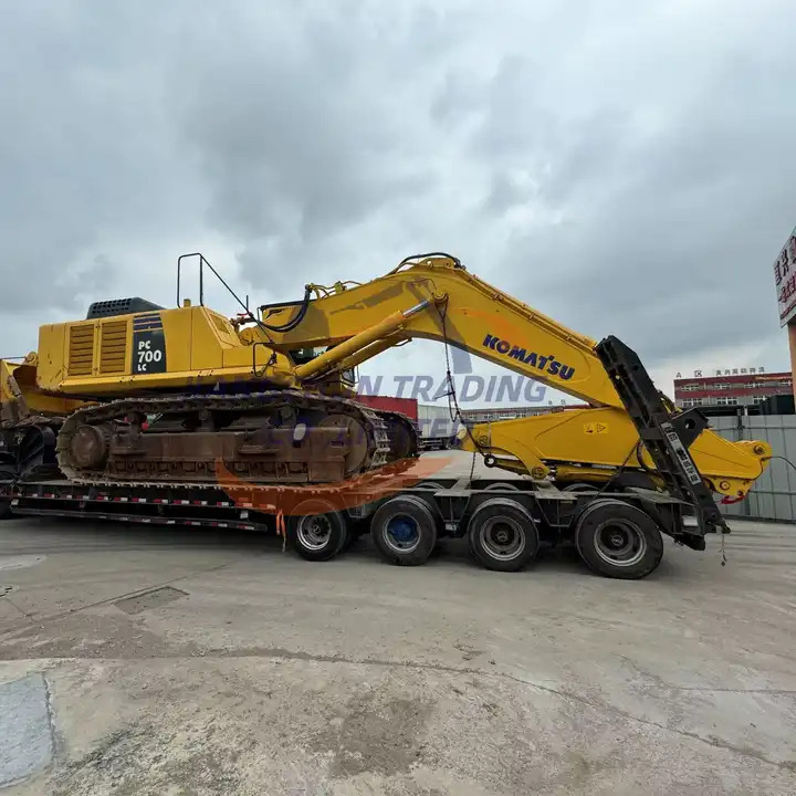 Second hand nice price good condition komatsu pc650 pc600 pc700 65 ton large excavator - Pelle: photos 1 Second hand nice price good condition komatsu pc650 pc600 pc700 65 ton large excavator - Pelle: photos 1