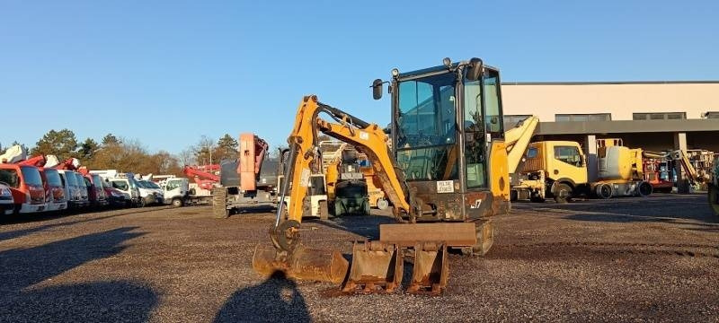 Bobcat E 17 - Mini pelle: photos 1 Bobcat E 17 - Mini pelle: photos 1