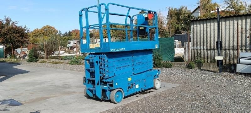 Genie GS4047 - 13,7m - electric  - Nacelle ciseaux: photos 2 Genie GS4047 - 13,7m - electric  - Nacelle ciseaux: photos 2