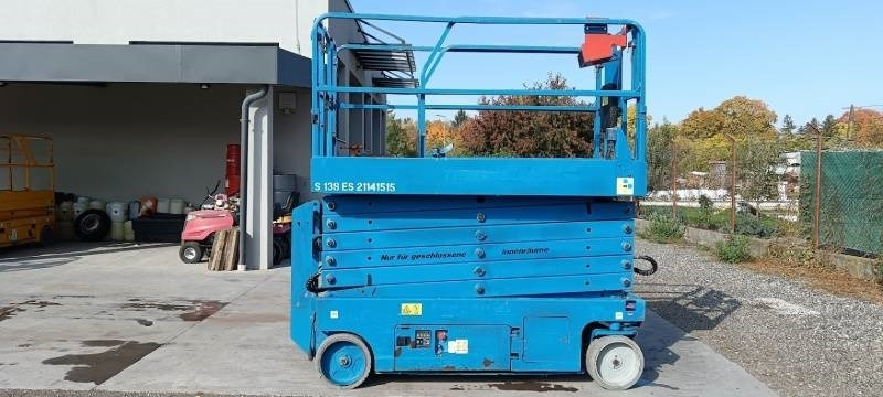 Genie GS4047 - 13,7m - electric  - Nacelle ciseaux: photos 4 Genie GS4047 - 13,7m - electric  - Nacelle ciseaux: photos 4