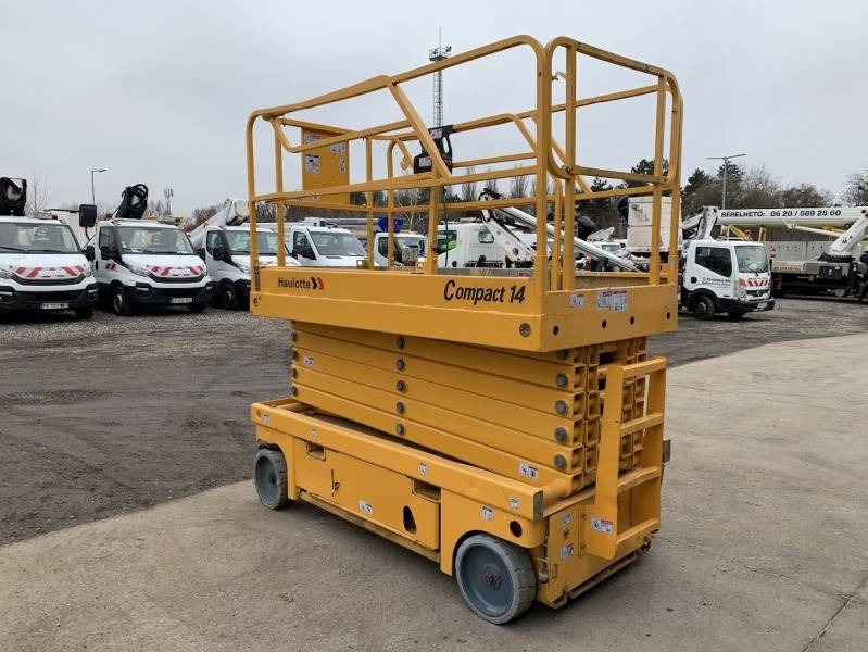 Haulotte Compact 14 - 14 m, electric - Nacelle ciseaux: photos 1 Haulotte Compact 14 - 14 m, electric - Nacelle ciseaux: photos 1