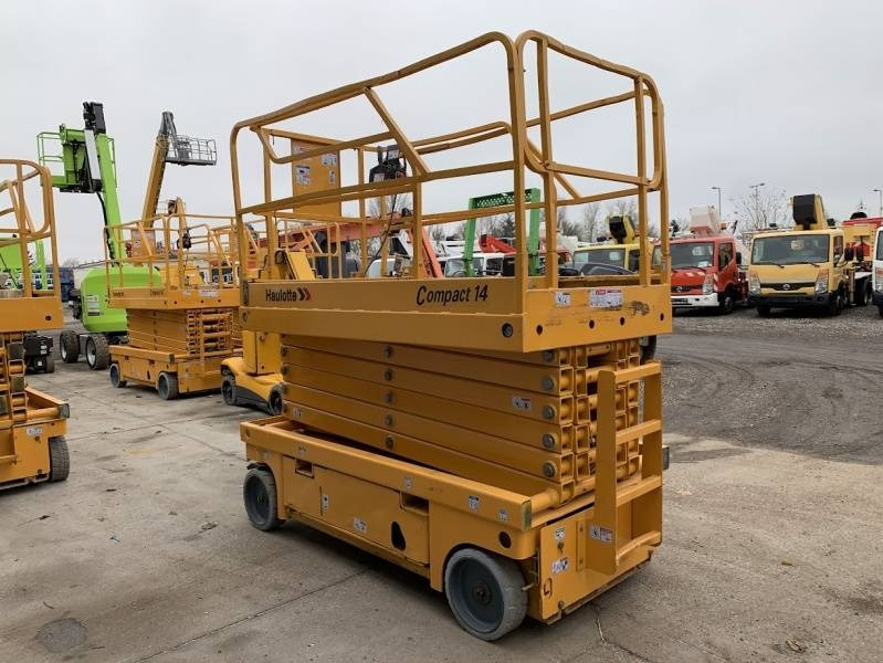 Haulotte Compact 14 - 14 m, electric - Nacelle ciseaux: photos 1 Haulotte Compact 14 - 14 m, electric - Nacelle ciseaux: photos 1