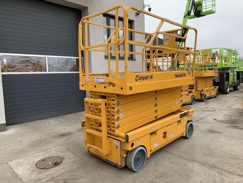 Haulotte Compact 14 - 14 m, electric - Nacelle ciseaux: photos 2 Haulotte Compact 14 - 14 m, electric - Nacelle ciseaux: photos 2