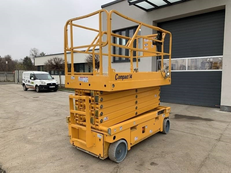 Haulotte Compact 14 - 14 m, electric - Nacelle ciseaux: photos 2 Haulotte Compact 14 - 14 m, electric - Nacelle ciseaux: photos 2