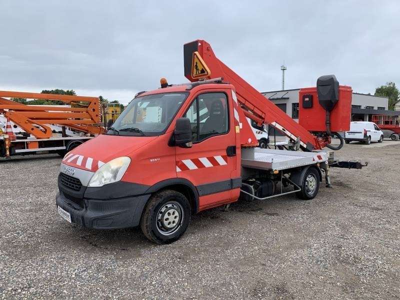 Iveco Daily GSR E179T - 17,1m - 200 kg - Camion avec nacelle: photos 2 Iveco Daily GSR E179T - 17,1m - 200 kg - Camion avec nacelle: photos 2