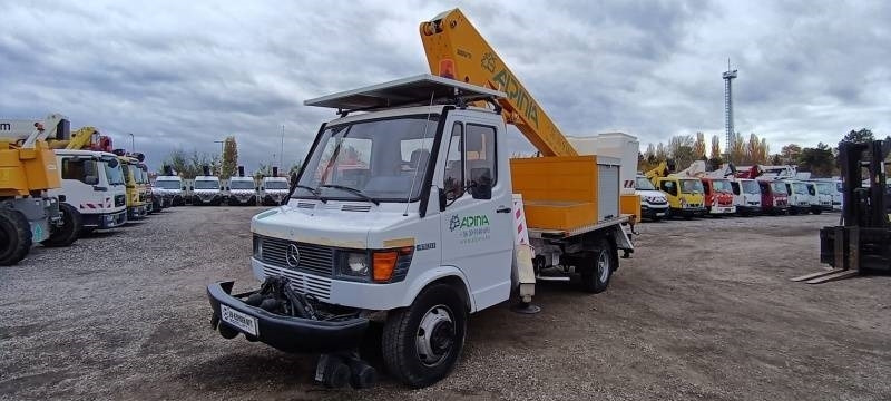 Mercedes-Benz 410D Weberlift WL 1.950 EG - 19,5m, 200 kg - Camion avec nacelle: photos 2 Mercedes-Benz 410D Weberlift WL 1.950 EG - 19,5m, 200 kg - Camion avec nacelle: photos 2