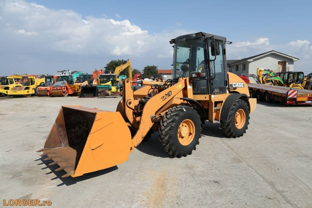 Case 211 D - Chargeuse sur pneus: photos 1 Case 211 D - Chargeuse sur pneus: photos 1