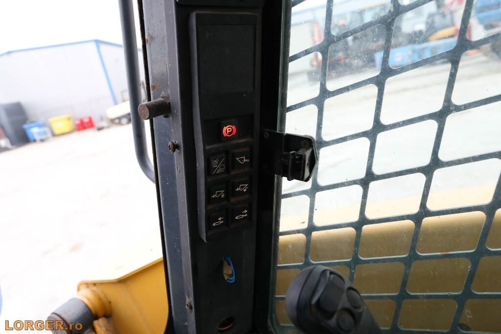 Mini chargeuse Gehl R 135: photos 12 Mini chargeuse Gehl R 135: photos 12