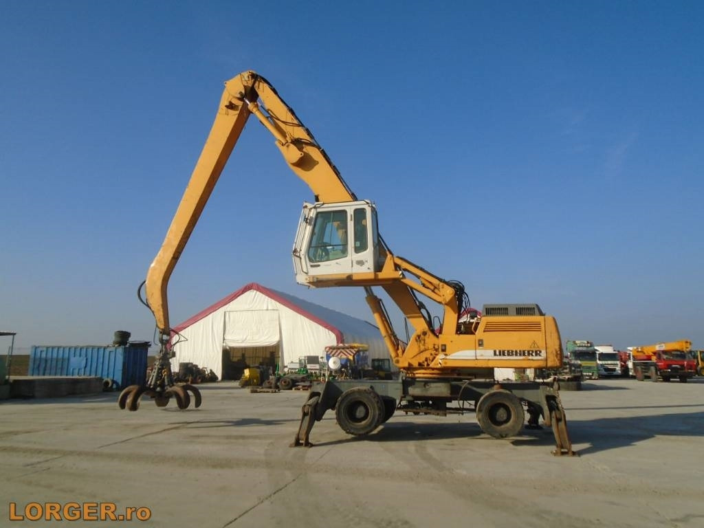 Liebherr A 934 B - Pelle de manutention: photos 2 Liebherr A 934 B - Pelle de manutention: photos 2