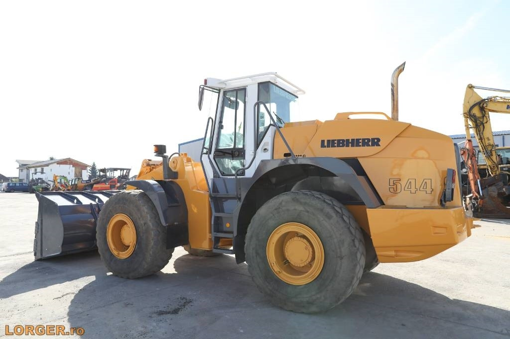 Liebherr L 544 - Chargeuse sur pneus: photos 3 Liebherr L 544 - Chargeuse sur pneus: photos 3