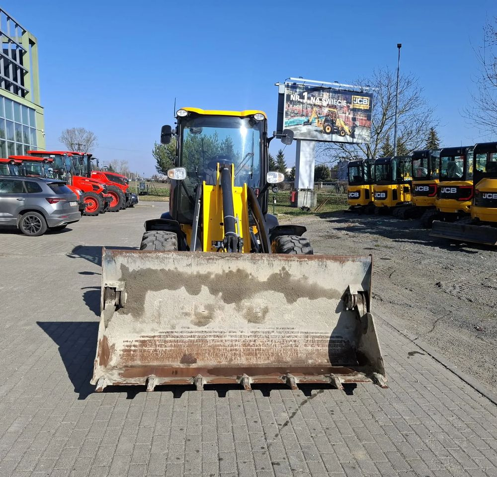 JCB 409 - Pelle sur pneus: photos 2 JCB 409 - Pelle sur pneus: photos 2